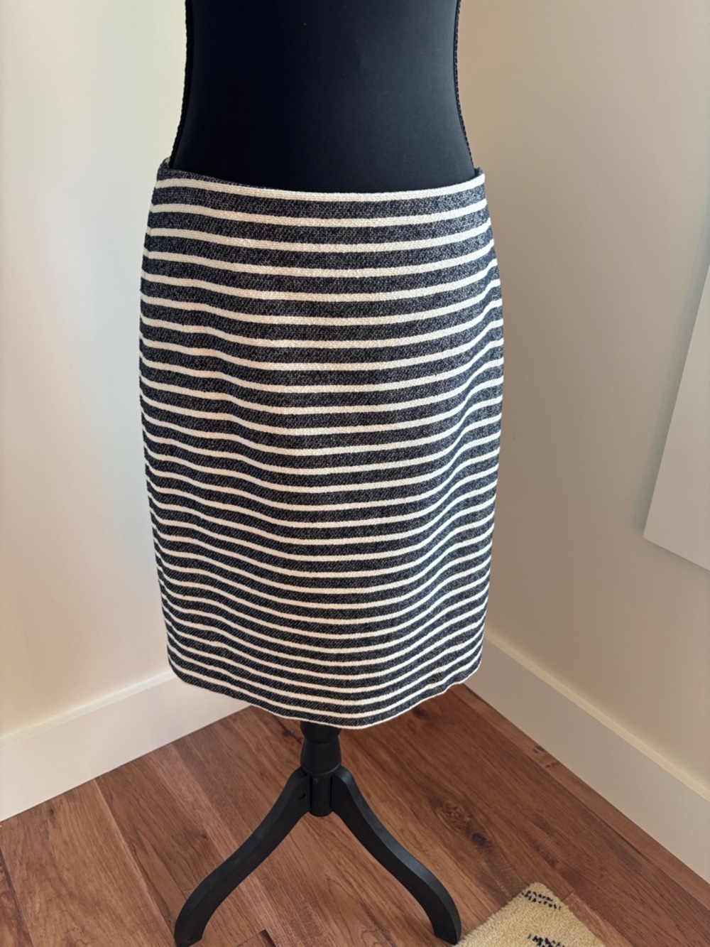 Ann Taylor Navy & White Striped Knit Pencil Skirt